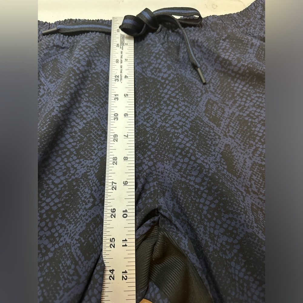 Athleta Brooklyn Joggers Size 10 Blue Black Snakeskin‎ Poly Stretch Athleisure - Picture 12 of 14
